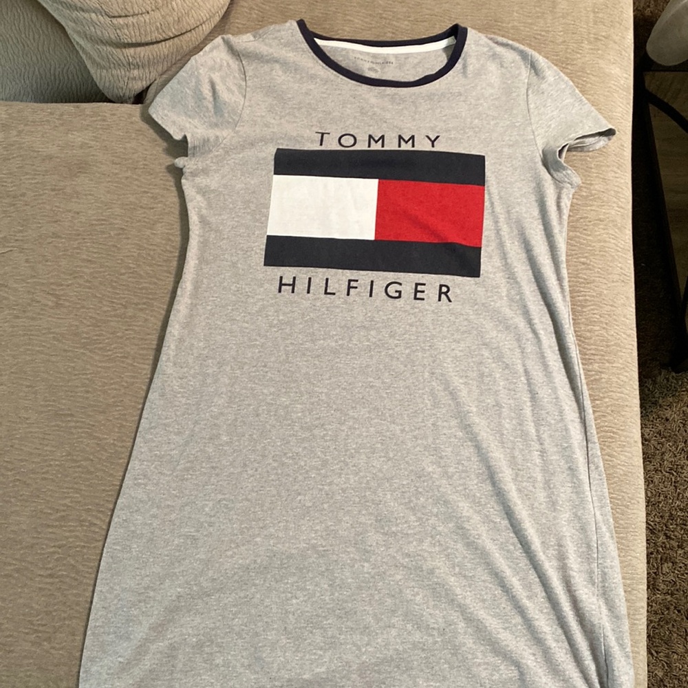 Grey Tommy Hilfiger Dress.Size Large in good condition